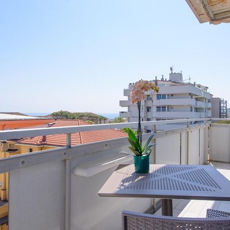 Hotel Sans Souci ريميني المظهر الخارجي الصورة