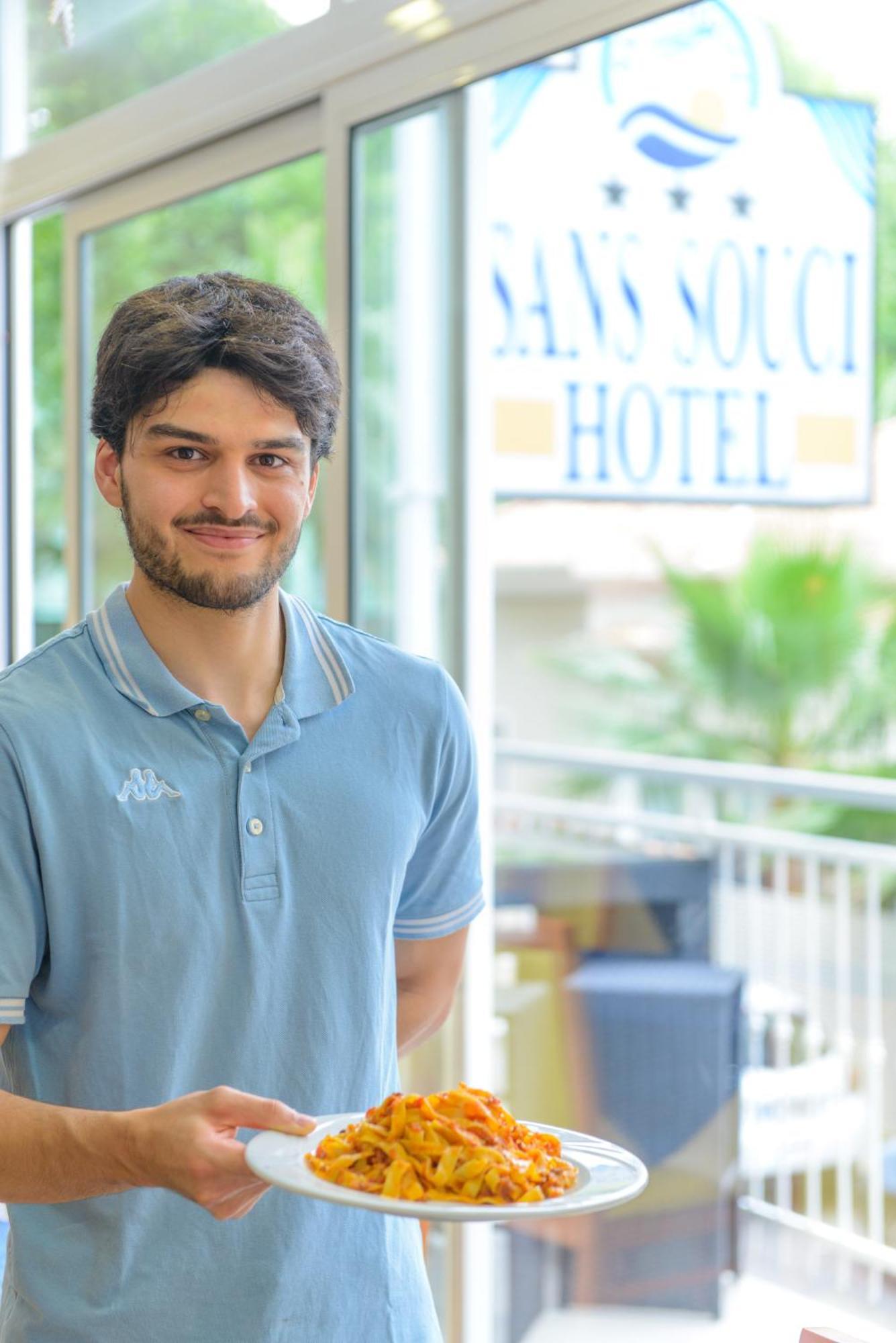 Hotel Sans Souci ريميني المظهر الخارجي الصورة